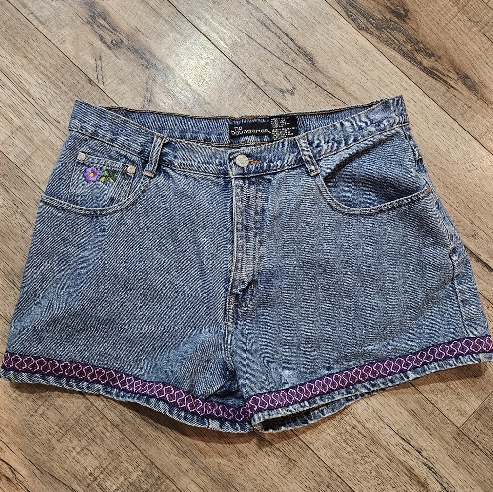 No Boundaries Vintage 90's Denim Embroidered Shorts Floral Juniors Size 13